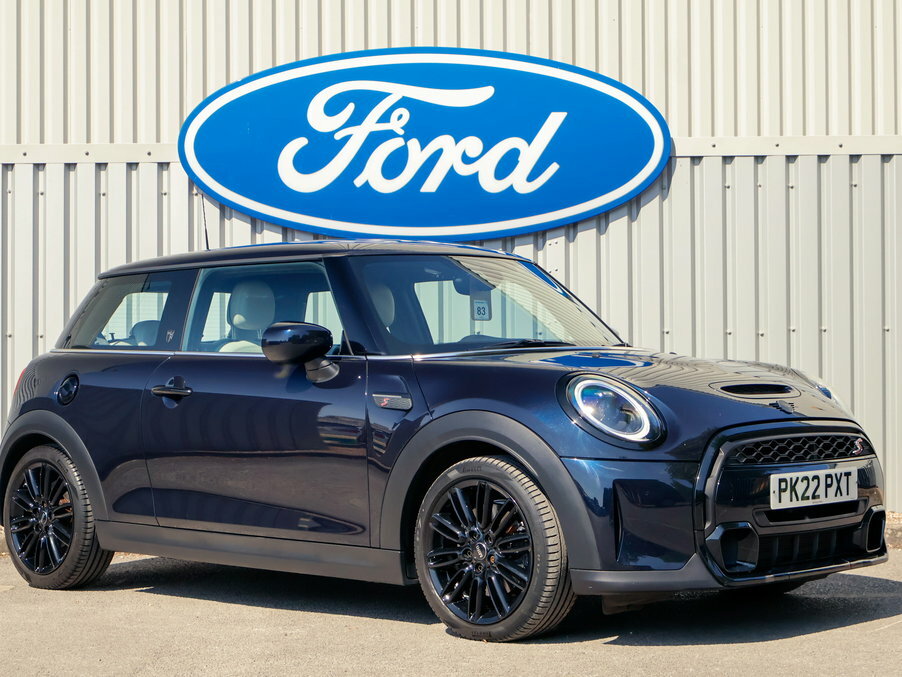 Mini Hatch 2.0 Cooper S Exclusive Nav Pack Blue