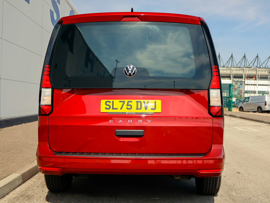Volkswagen Caddy Maxi 2.0 Tdi 102 Commerce Pro Van Assistance Red #5