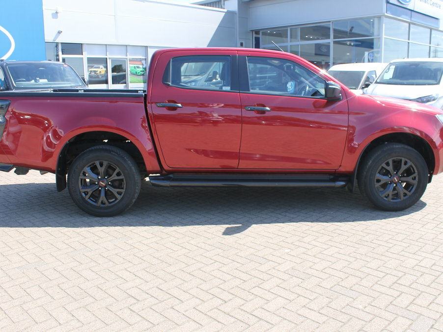 Isuzu D-Max Enter Description AF24MHY Red #6