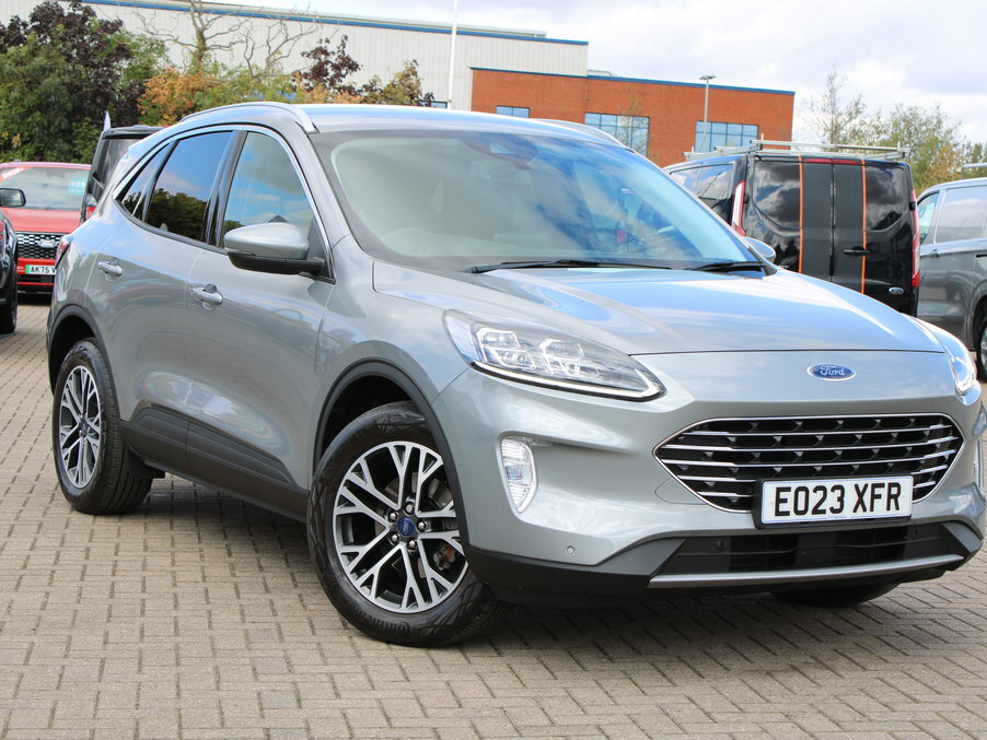 Ford Kuga 1.5 Ecoboost 150 Titanium Edition Silver