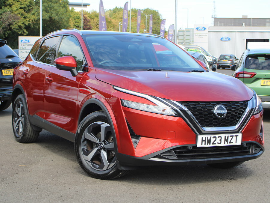Nissan Qashqai 1.3 Dig-t Mh N-connecta Glass Roof Red