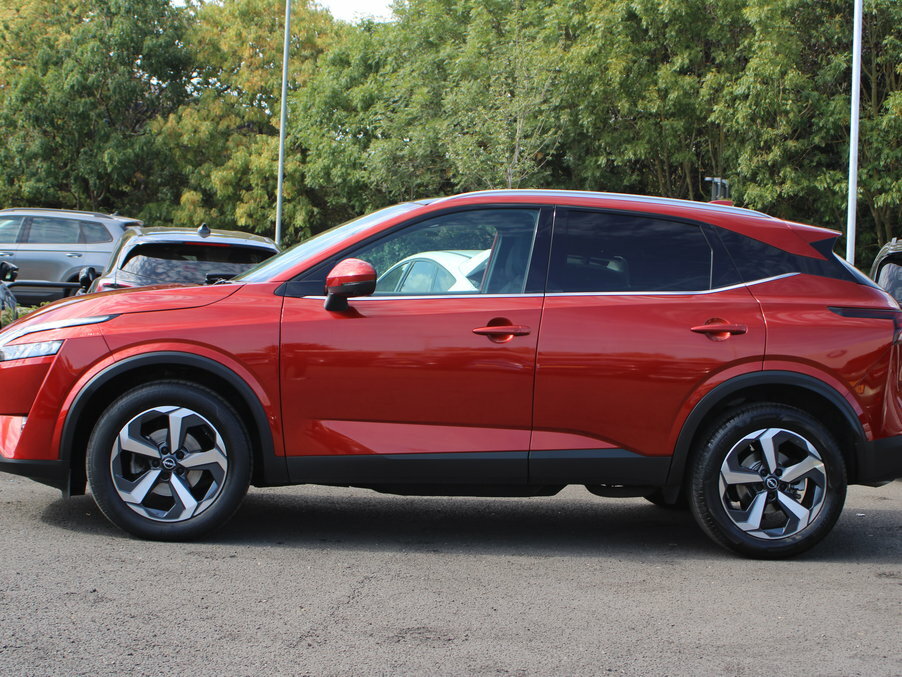 Nissan Qashqai 1.3 Dig-t Mh N-connecta Glass Roof Red #3