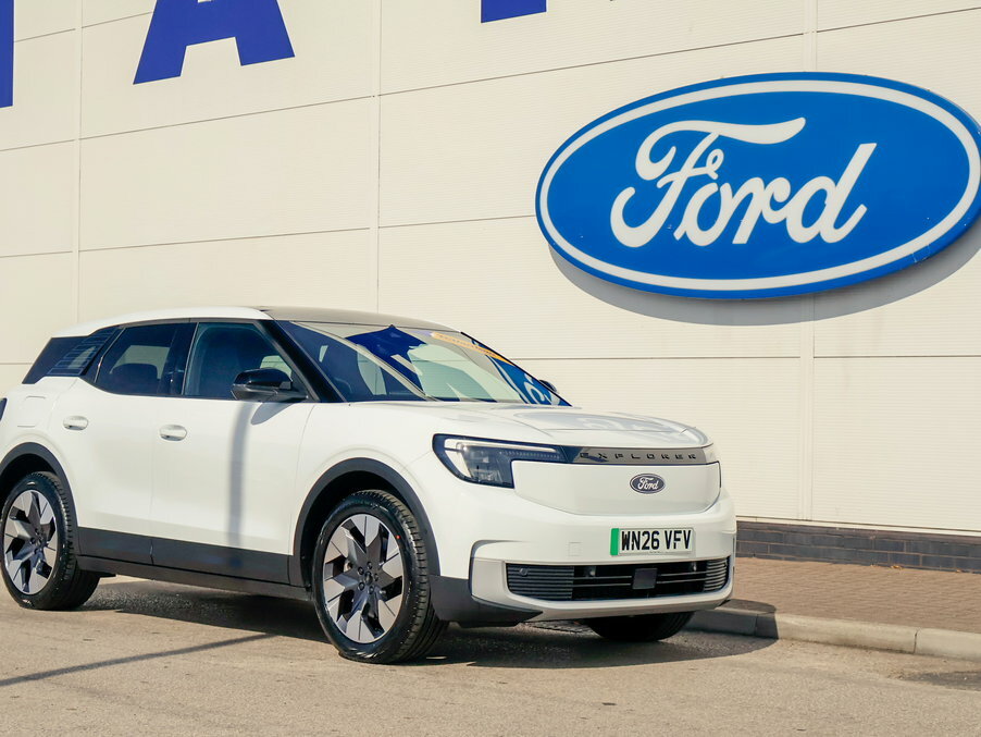 Ford Explorer 250Kw Premium 79Kwh Awd White