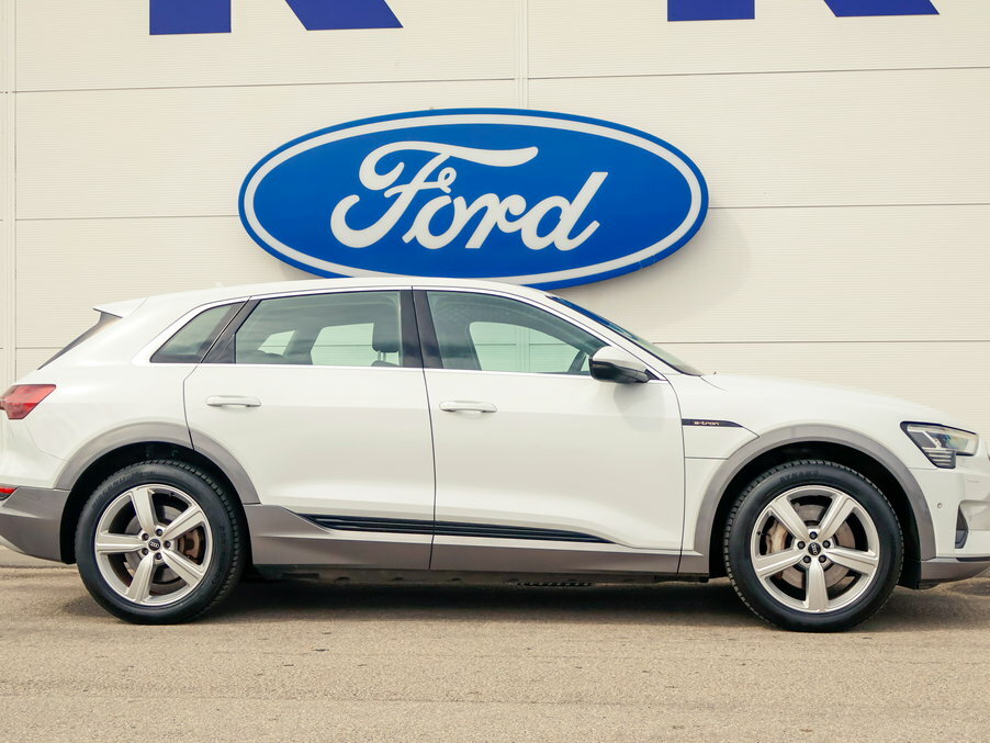 Audi E-tron 230Kw 50 Quattro 71Kwh Technik ND70RPU White #2