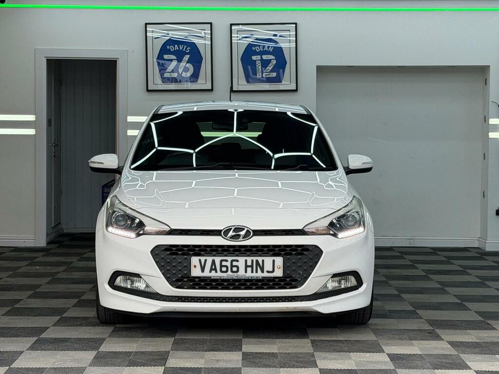 Hyundai I20 1.2 Go Euro 6 White #2