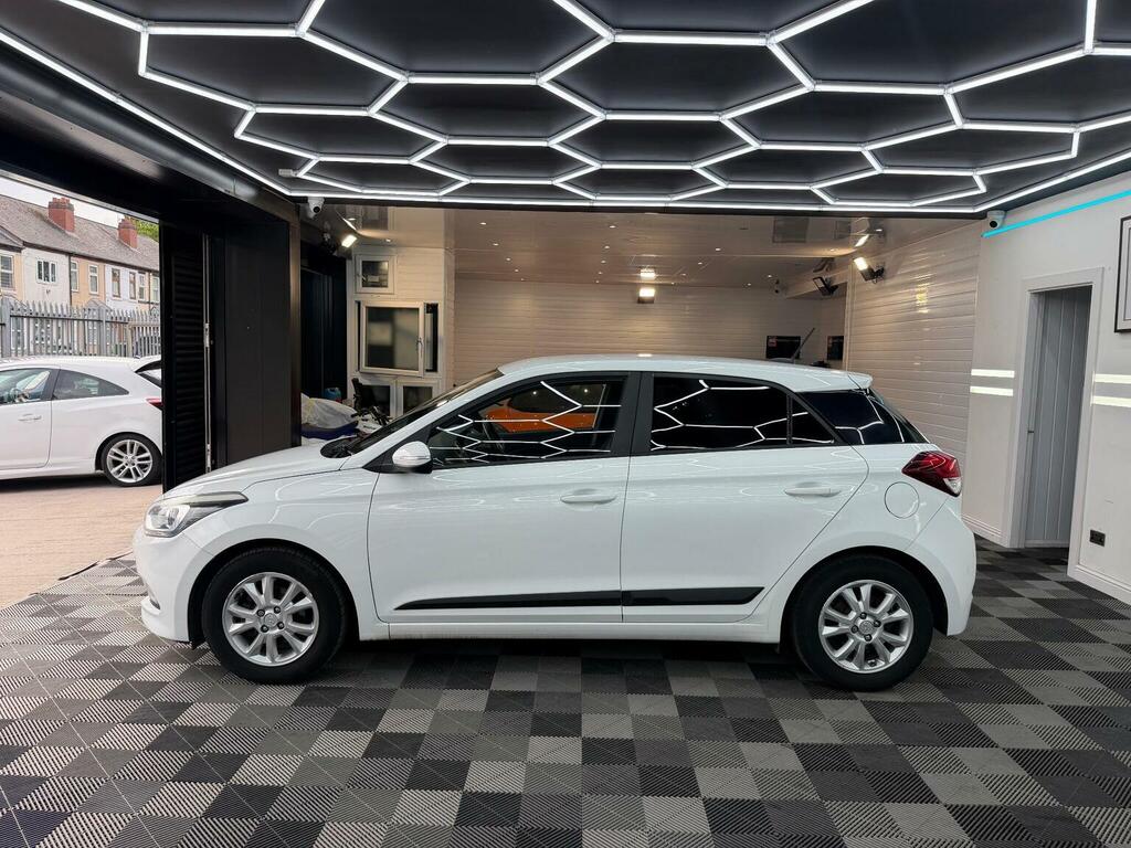 Hyundai I20 1.2 Go Euro 6 White #5