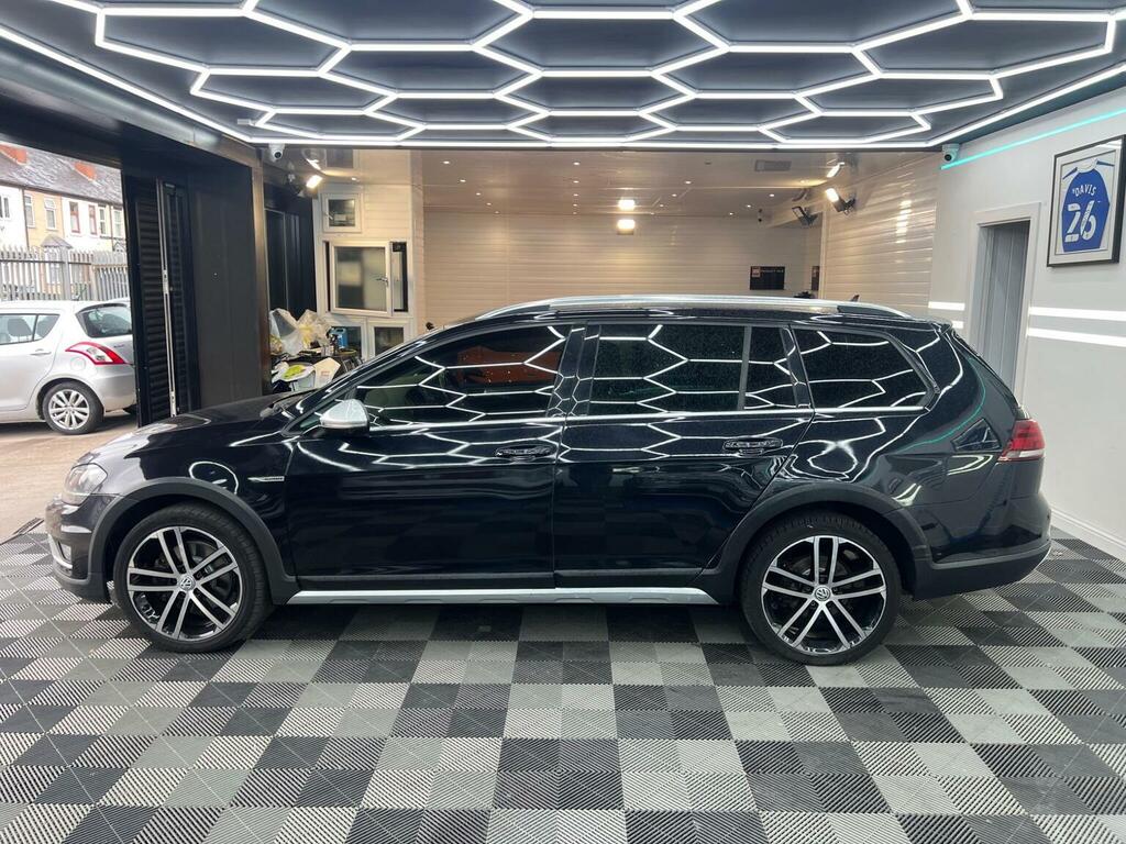 Volkswagen Golf Alltrack Estate 2.0 Tdi Bluemotion Tech Alltrack Dsg 4Motio Black #5