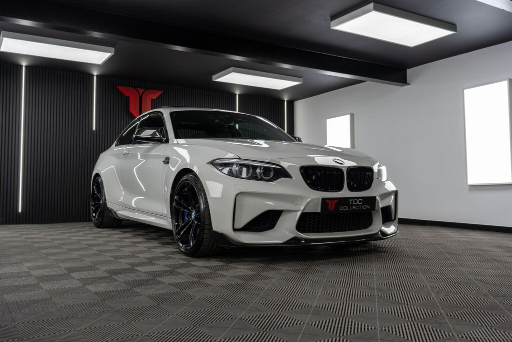 BMW M2 Coupe HJ18LVV White #4