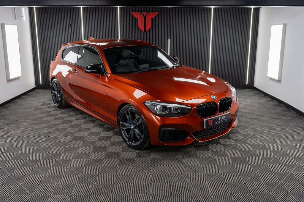 BMW 1 Series Hatchback DE68KVW Orange
