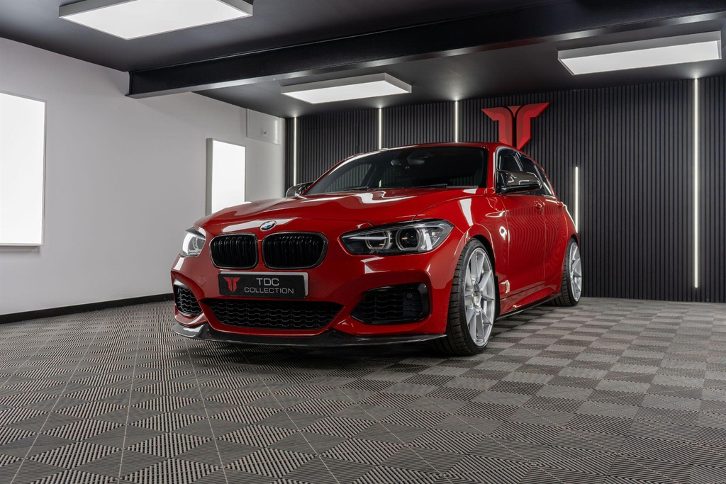 BMW 1 Series Hatchback MJ68CAV Red #5