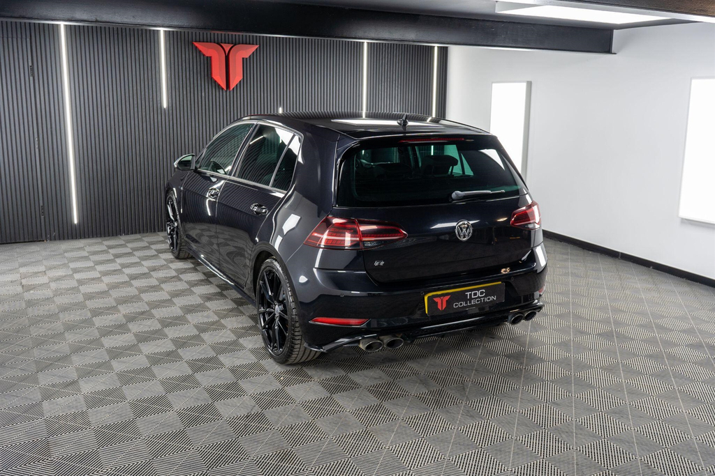 Volkswagen Golf Hatchback RE67UTN Black #2