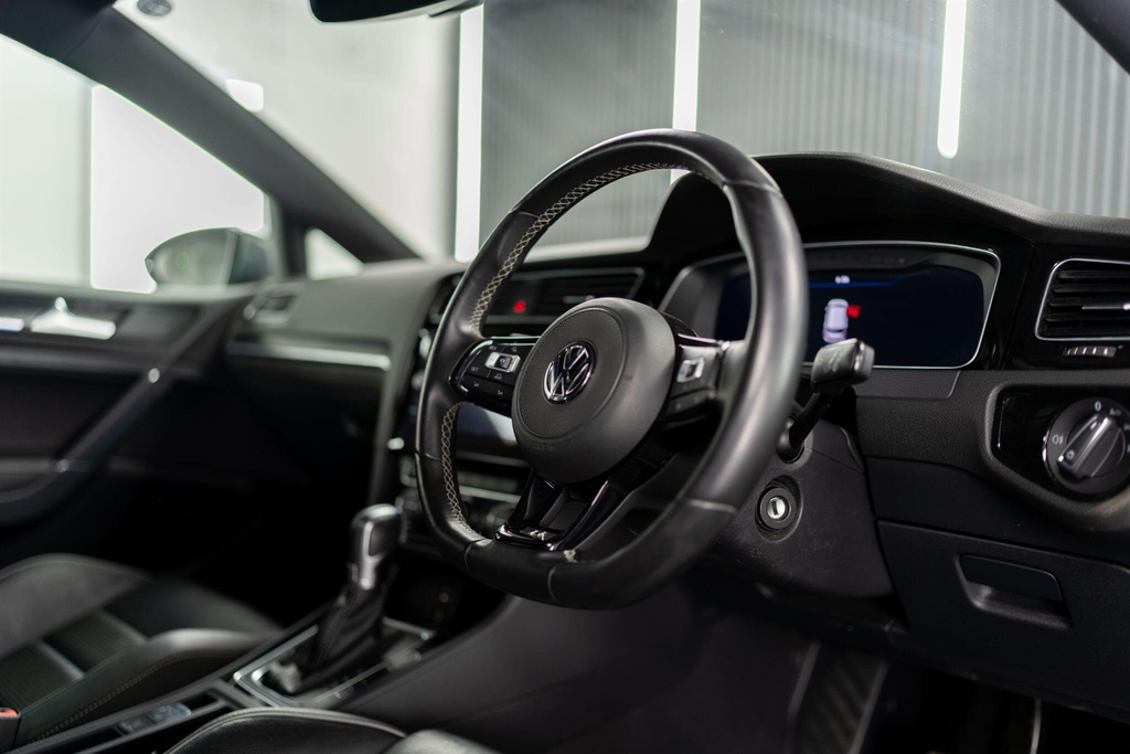 Volkswagen Golf Hatchback RE67UTN Black #3