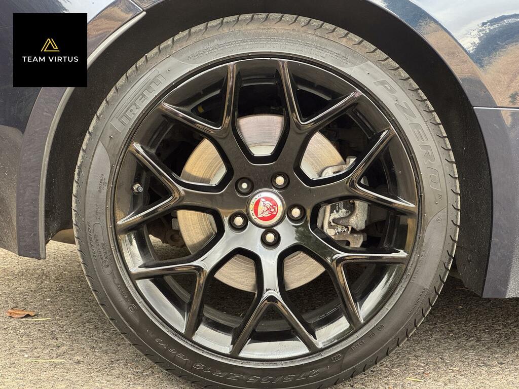 Jaguar F-Type D R-sport Black Sportbrake Red #17