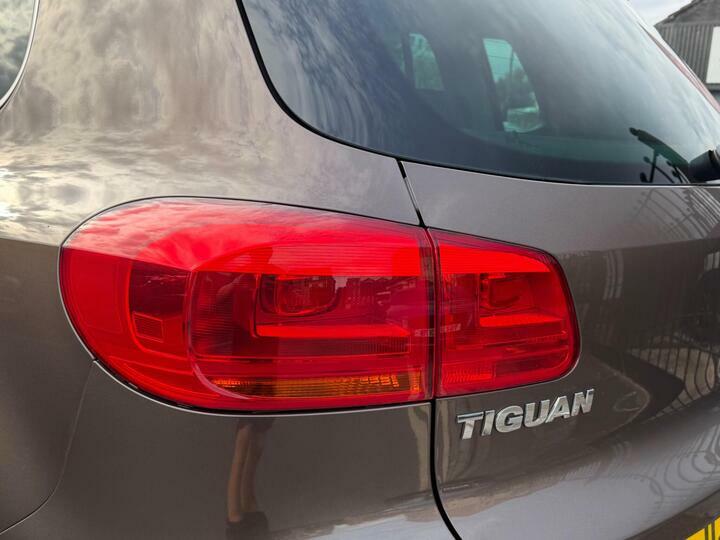 Volkswagen Tiguan Tiguan R Line Tdi Bluemotion Technology 4Motion Blue #19