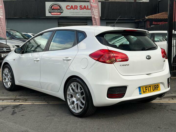 Kia Ceed 1.6 Crdi 1 Euro 6 Ss LF17URP White