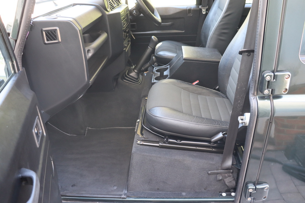 Land Rover Defender 110 110 2.4 Tdci Xs Station Wagon #6