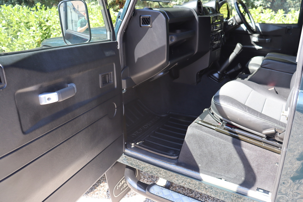 Land Rover Defender 90 90 Xs Hard Top Tdci 2.2 - 2015 15 Grey #21