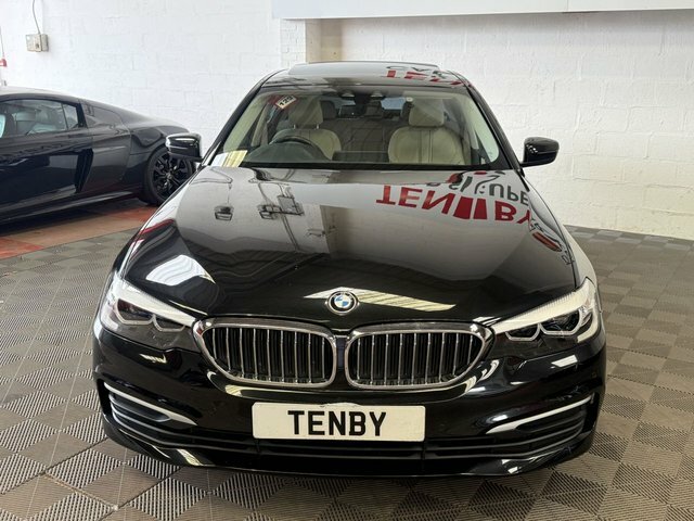 BMW 5 Series Automatic Black #2