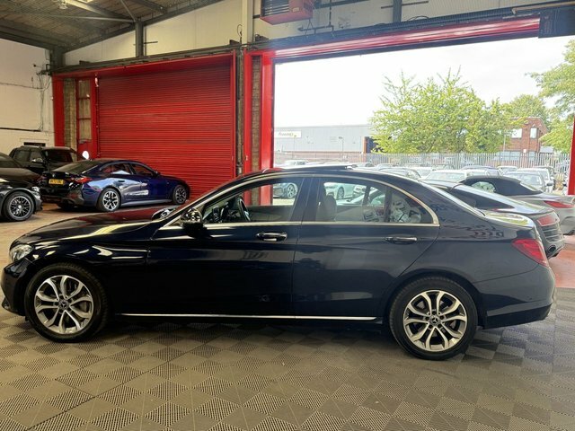 Mercedes-Benz C Class 1.5 C200 Eq Boost Amg Line Coupe G-tron Grey #4