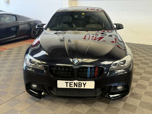 BMW 5 Series 530D M Sport Black #2