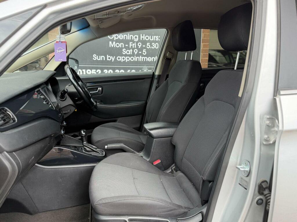 Kia Carens Mpv 1.6 Gdi Ecodynamics 1 2014 Black #41