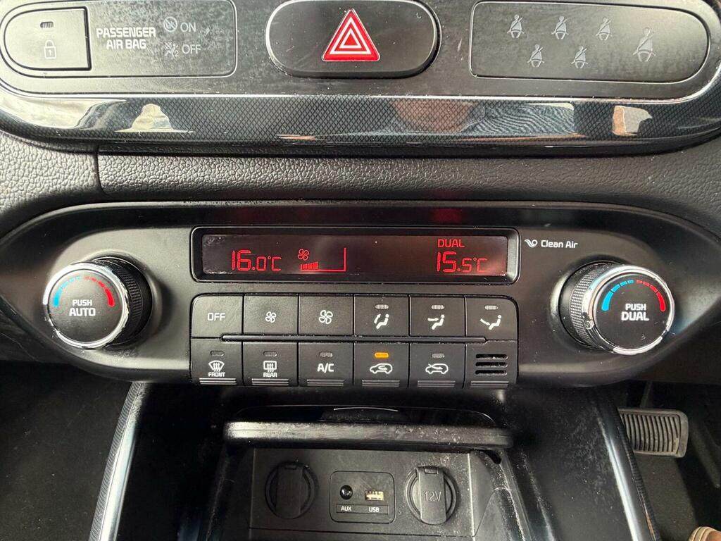 Kia Carens Mpv 1.6 Gdi Ecodynamics 1 2014 Black #27