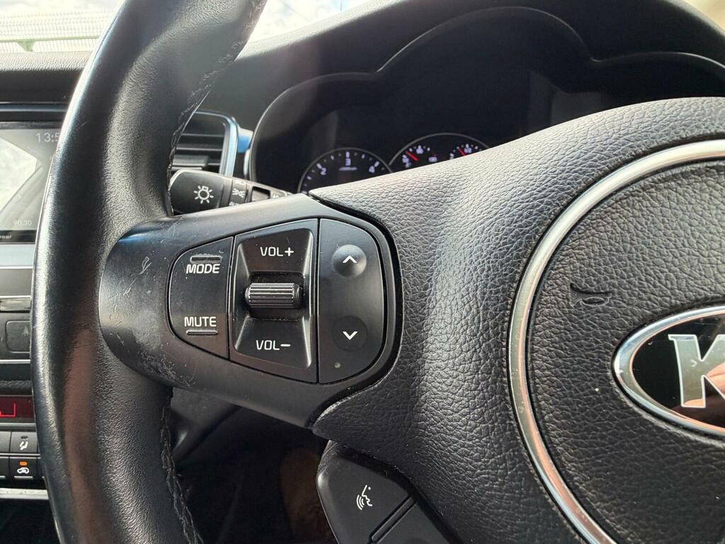 Kia Carens Mpv 1.6 Gdi Ecodynamics 1 2014 Black #19