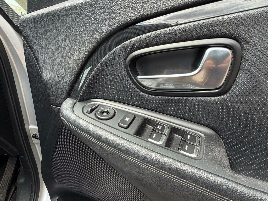 Kia Carens Mpv 1.6 Gdi Ecodynamics 1 2014 Black #34