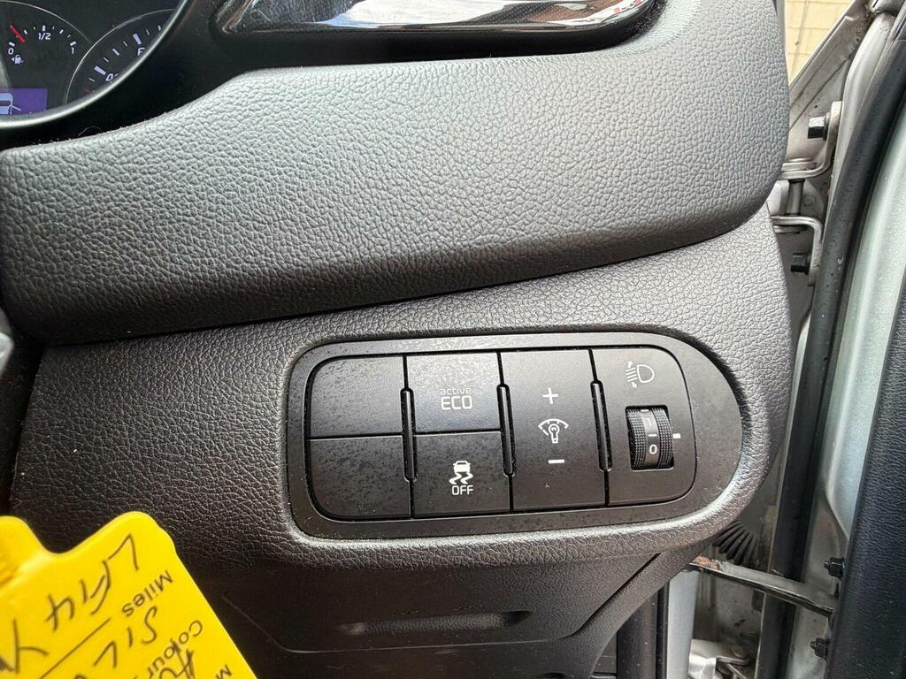 Kia Carens Mpv 1.6 Gdi Ecodynamics 1 2014 Black #32