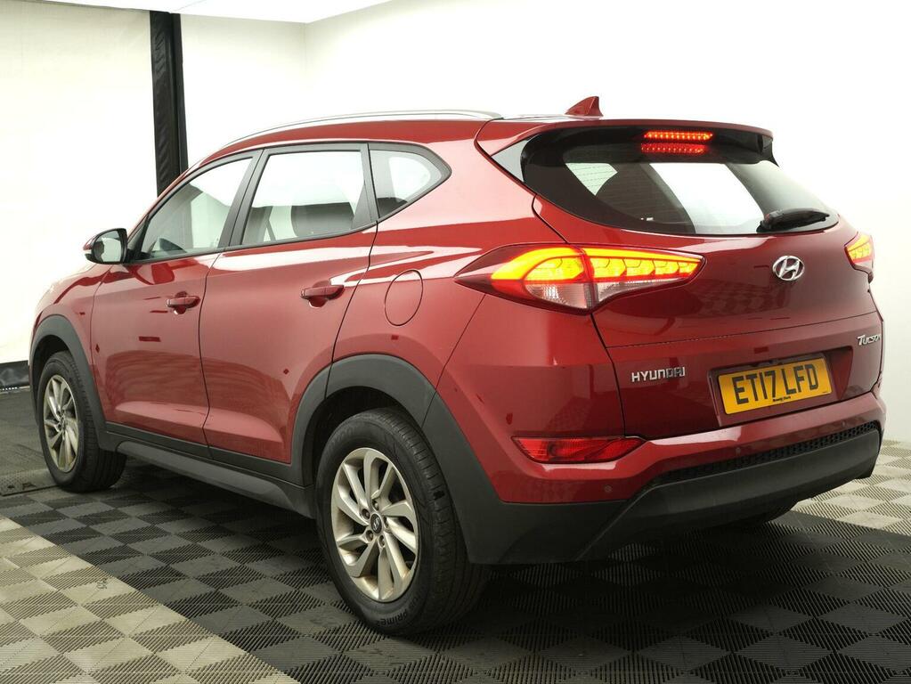 Hyundai Tucson 1.6 Gdi Blue Drive Se Nav Euro 6 Ss Red #3