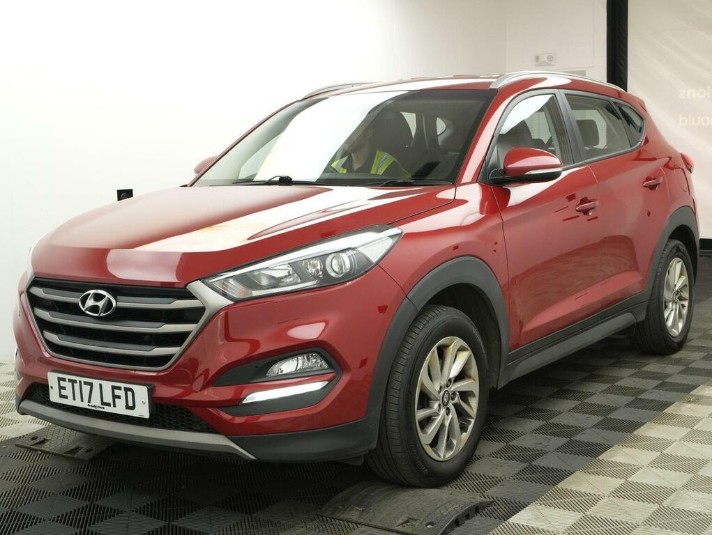 Hyundai Tucson 1.6 Gdi Blue Drive Se Nav Euro 6 Ss Red #2