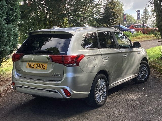 Mitsubishi Outlander Twinmotor 13.8Kwh 4H Suv Silver #4