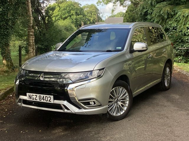 Mitsubishi Outlander Twinmotor 13.8Kwh 4H Suv Silver