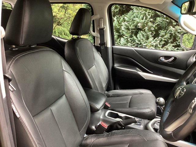 Nissan Navara 2.3 Dci 190 Bhp 4Wd Tekna Edition Canopy No Va Yellow #14