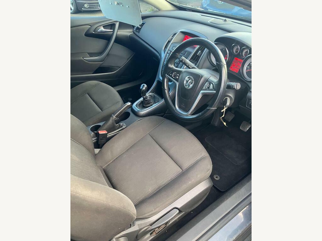 Vauxhall Astra GTC 1.6 Cdti Ecoflex Limited Edition Euro 6 S S Black #3