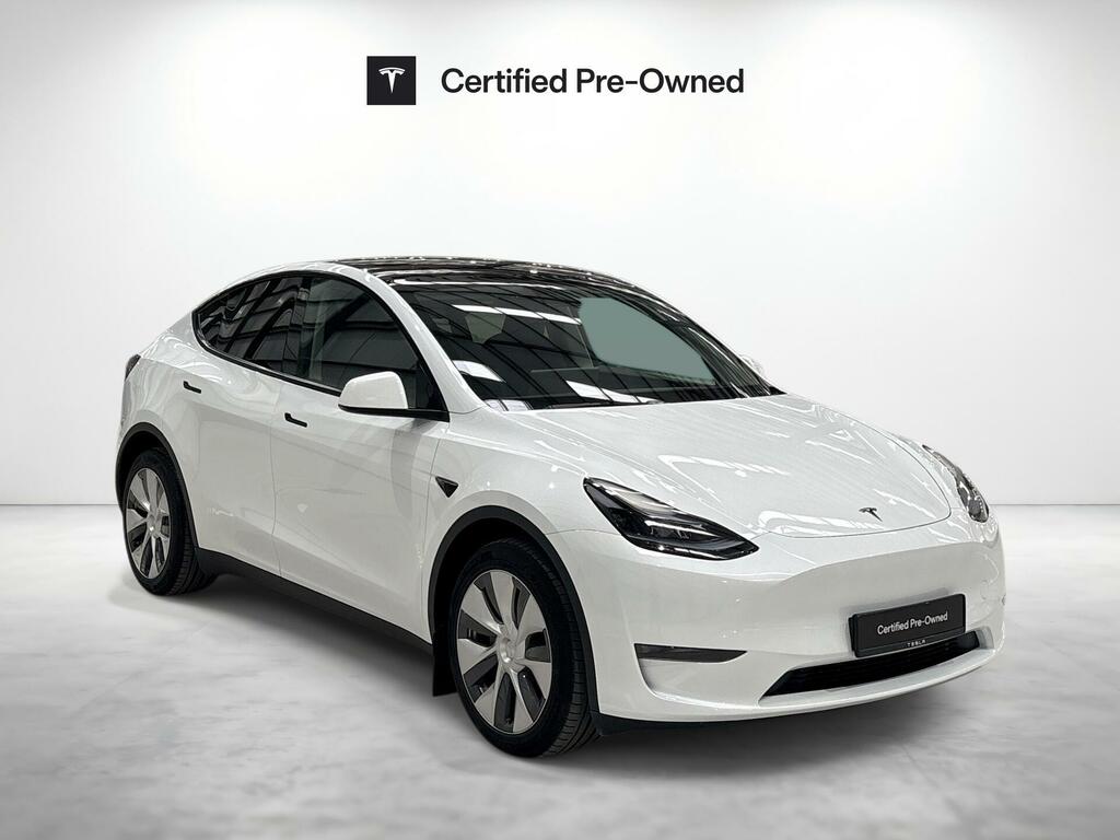 Tesla Model Y Dual Motor Long Range 4Wde White
