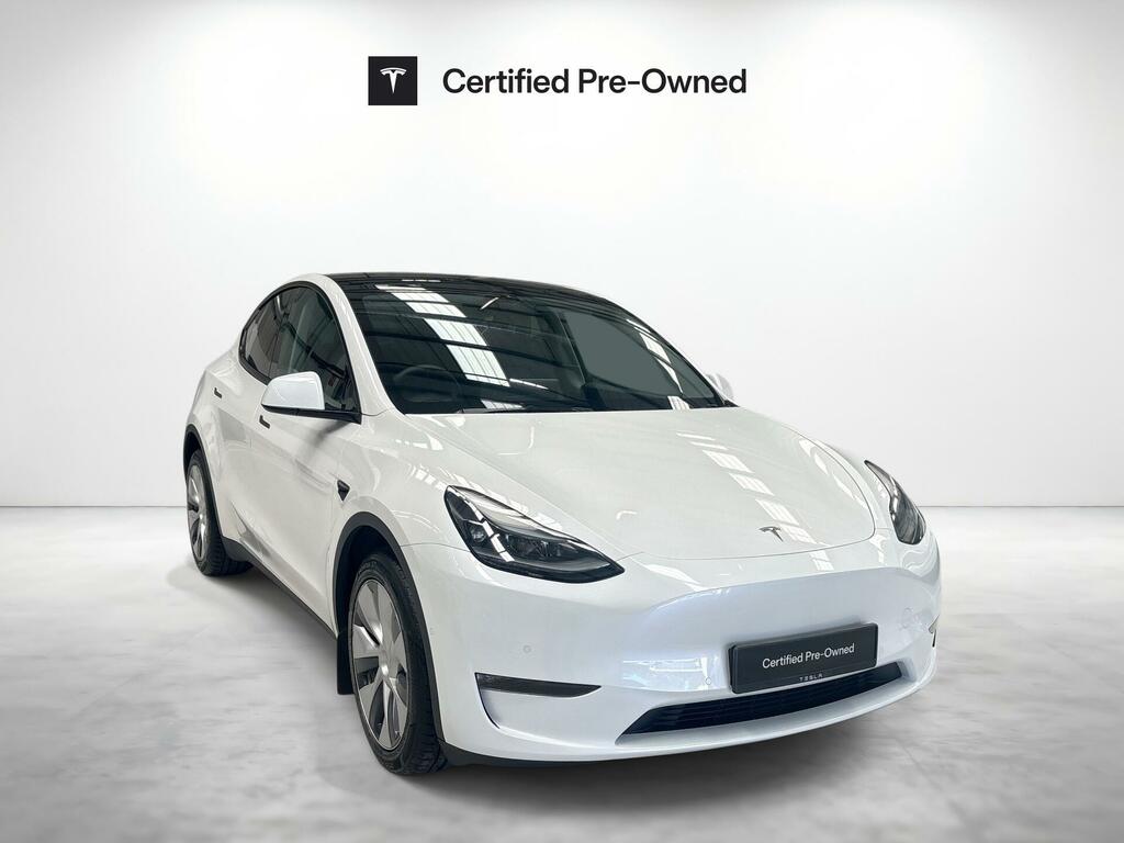 Tesla Model Y Dual Motor Long Range 4Wde White