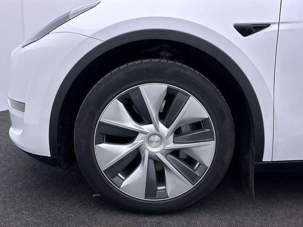 Tesla Model Y Dual Motor Long Range 4Wde White #5