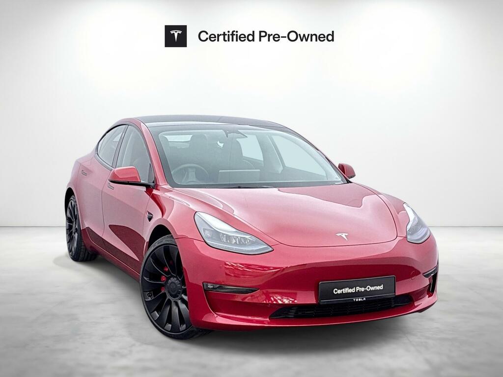 Tesla Model 3 Dual Motor Performance 4Wde Performanc Red