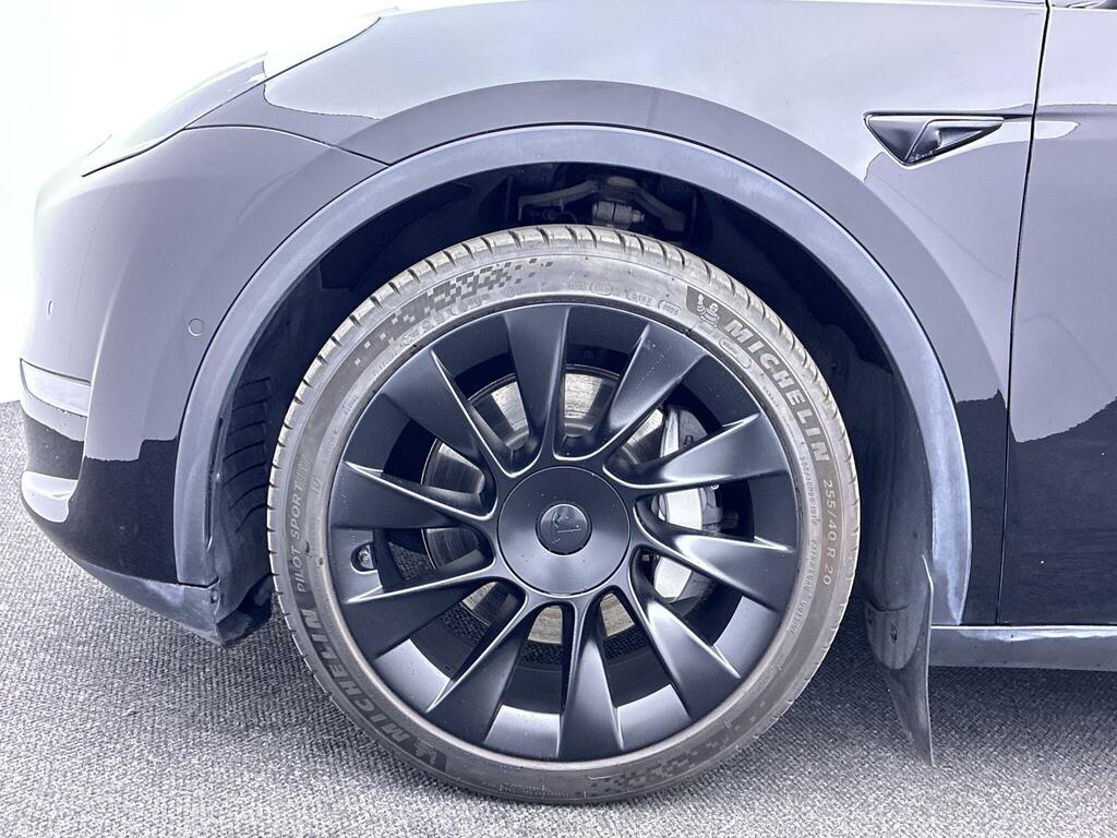 Tesla Model Y Long Range Black #4