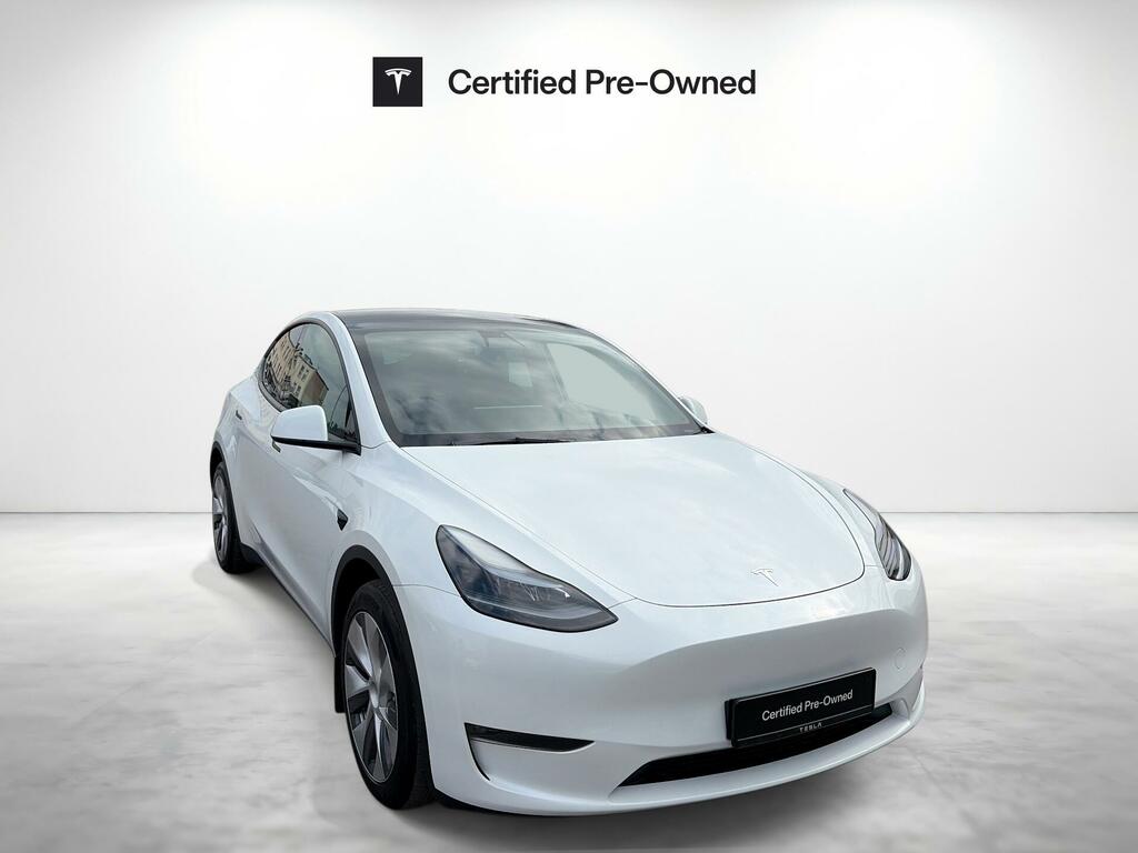 Tesla Model Y Dual Motor Long Range 4Wde White