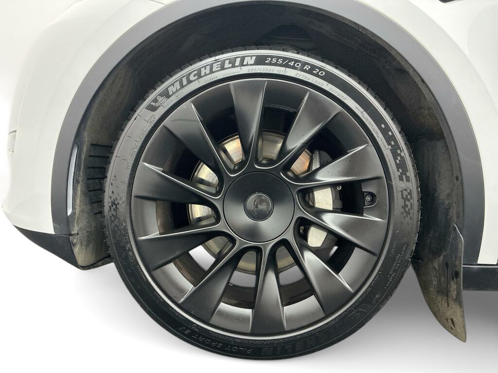 Tesla Model Y Dual Motor Long Range 4Wde White #5
