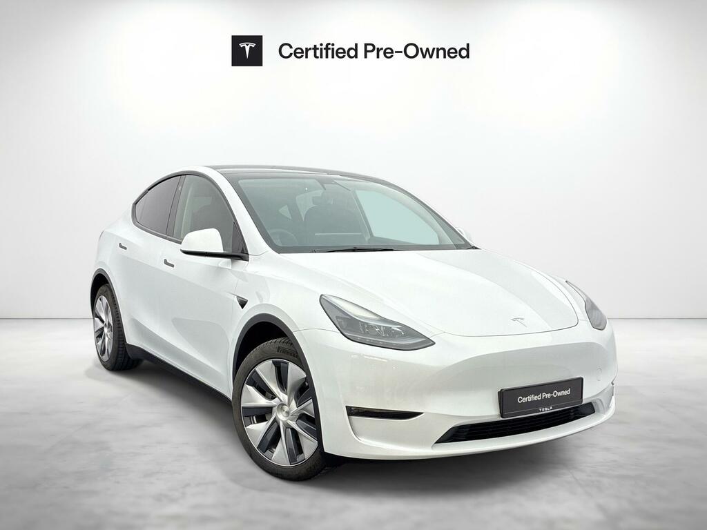 Tesla Model Y Dual Motor Long Range 4Wde White