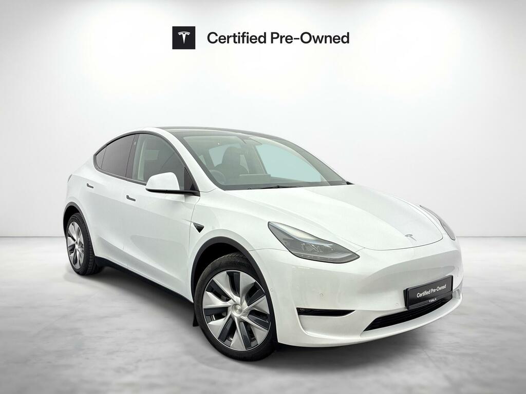 Tesla Model Y Dual Motor Long Range 4Wde White