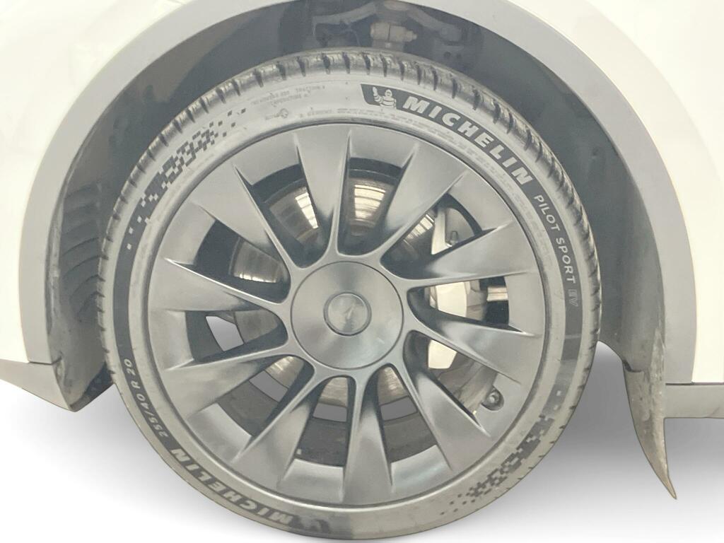 Tesla Model Y Dual Motor Long Range 4Wde White #4