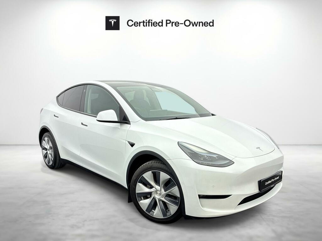 Tesla Model Y Dual Motor Long Range 4Wde White
