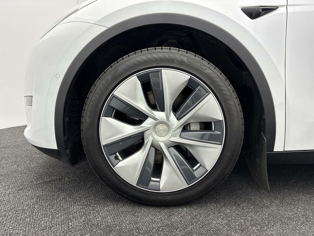 Tesla Model Y Dual Motor Long Range 4Wde  White #5