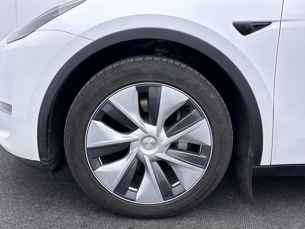 Tesla Model Y Dual Motor Long Range 4Wde  White #5