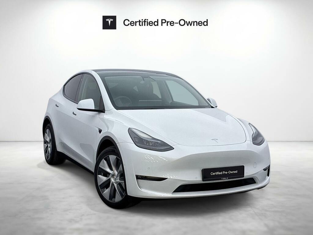 Tesla Model Y Dual Motor Long Range 4Wde White