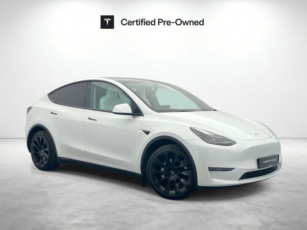Tesla Model Y Dual Motor Long Range 4Wde White